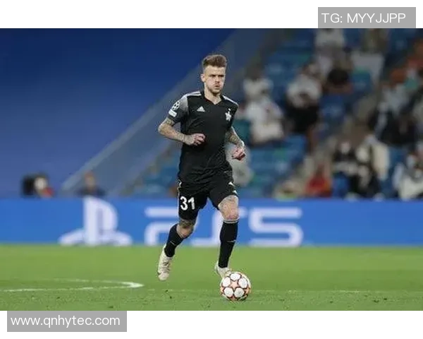 足球扮猪的奇妙旅程揭示了运动与幽默的完美结合与深刻内涵